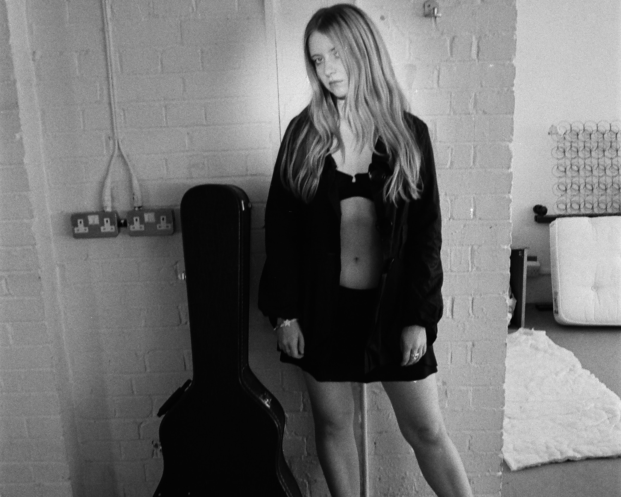 Sarah Meth Unveils Dream-Pop Single 'Bromance Is Dead'