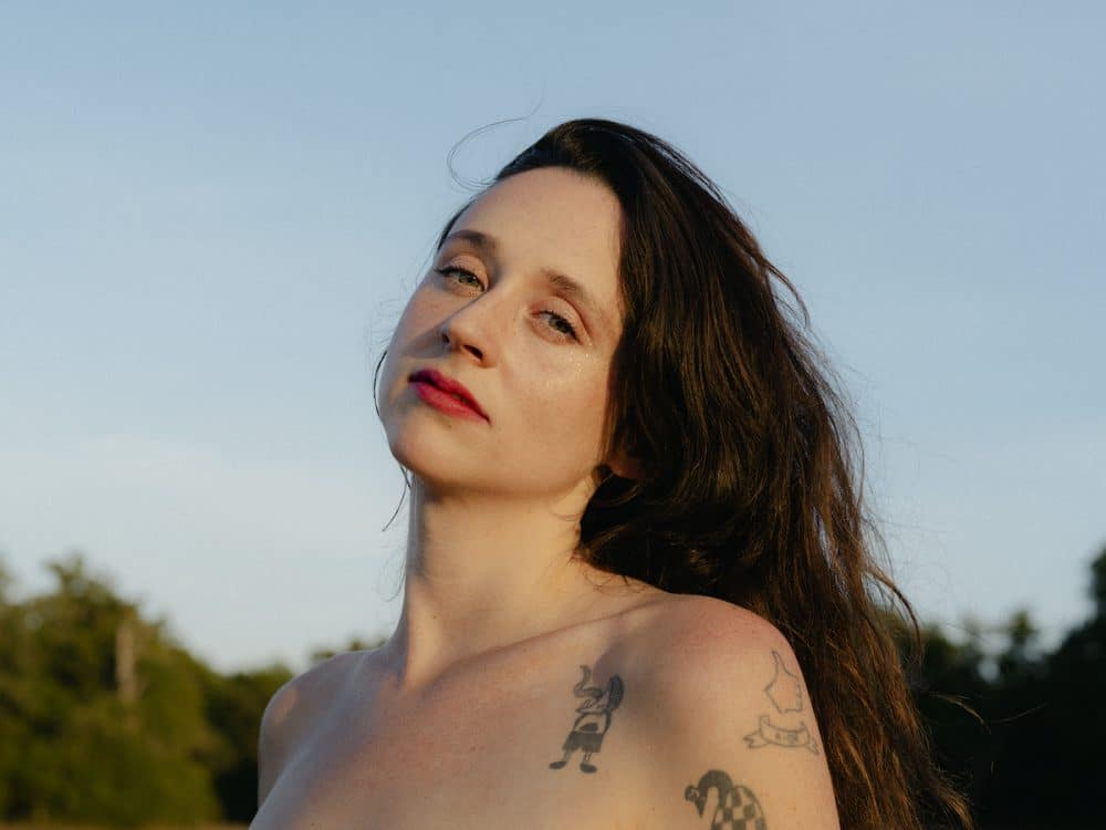 Waxahatchee press photo by Molly Matalon