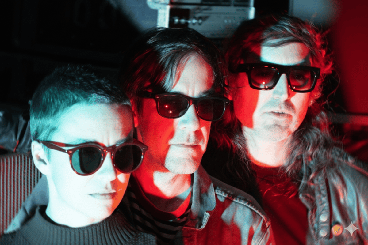 A Place To Bury Strangers Unleash the Guerilla-Style Chaos of "Acid Rain"