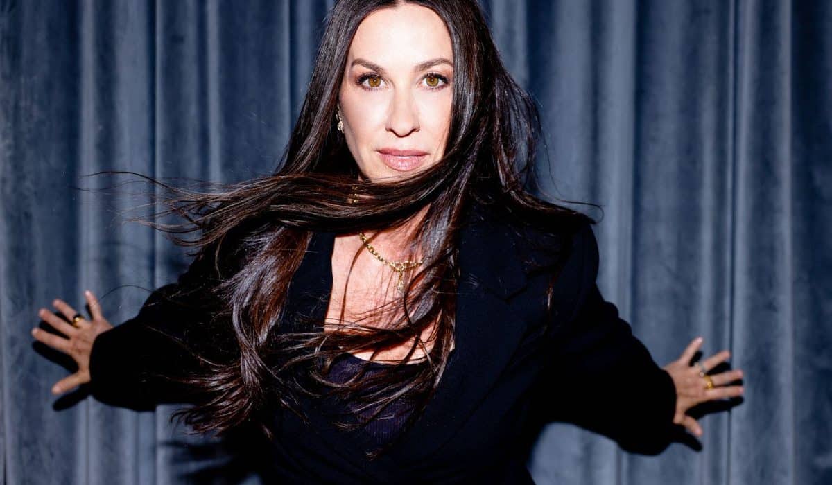 Alanis Morissette Announces Exclusive Six-Date UK/Ireland Return, Joined by Skunk Anansie