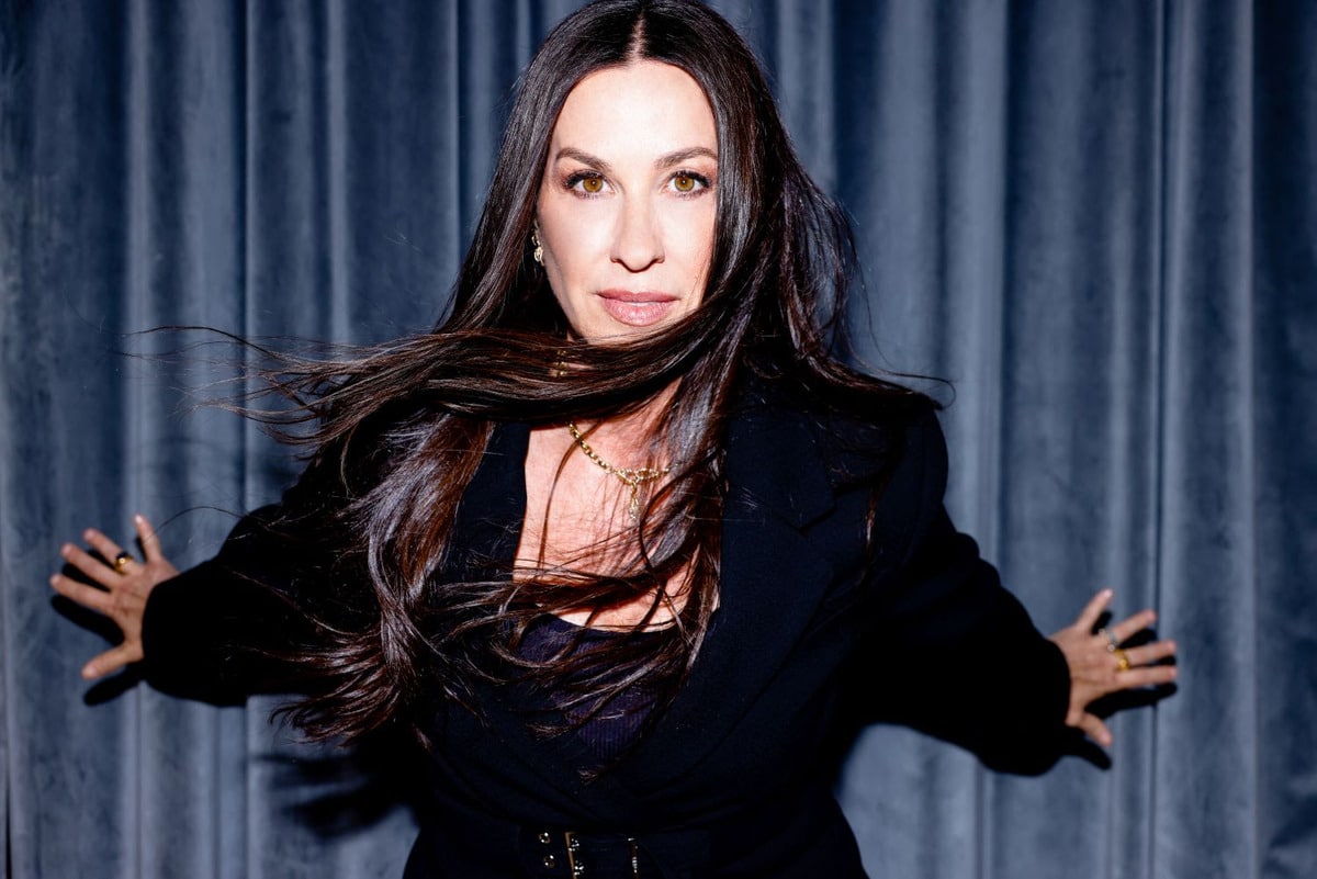 Alanis Morissette Announces Exclusive Six-Date UK/Ireland Return, Joined by Skunk Anansie
