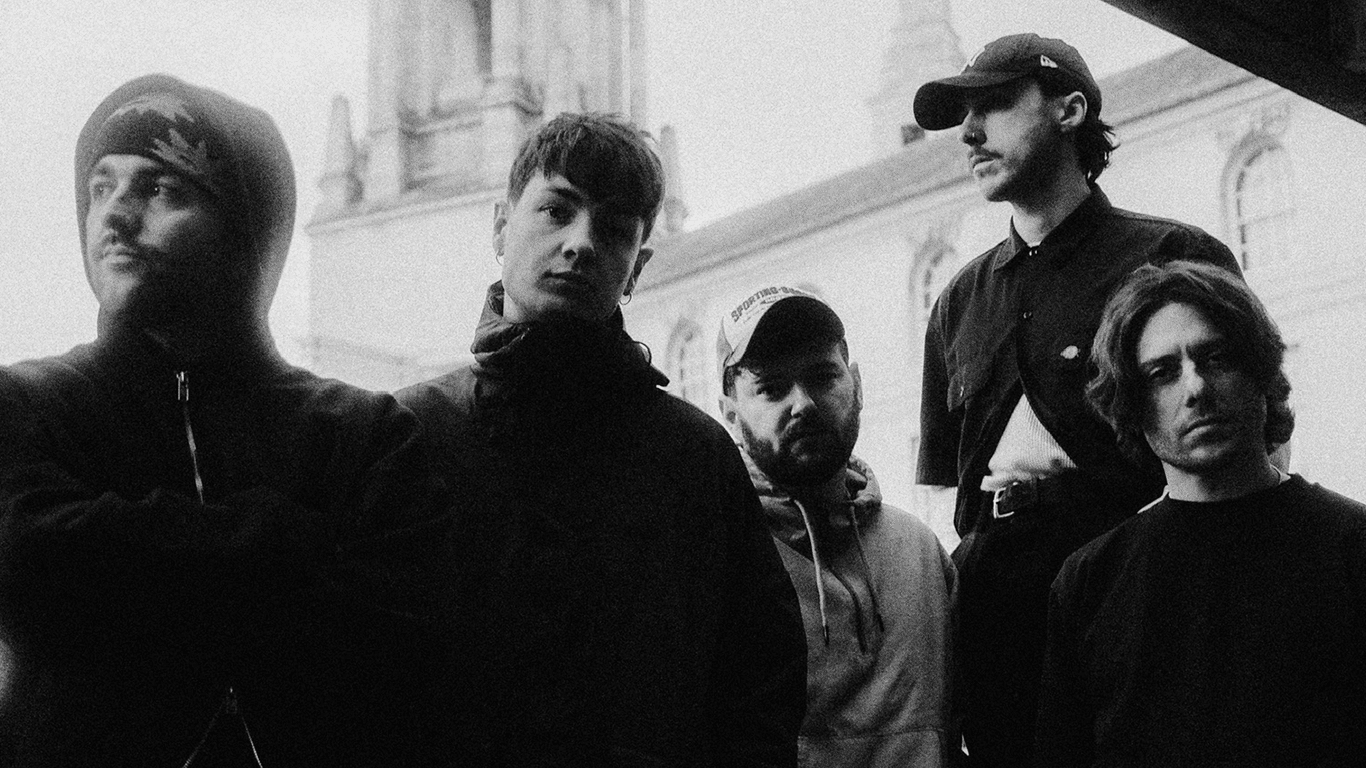 Boston Manor Share Acoustic Version of ‘Drowned In Gold’ Ahead of ‘Be Nothing.’ 10-Year Anniversary Reissue