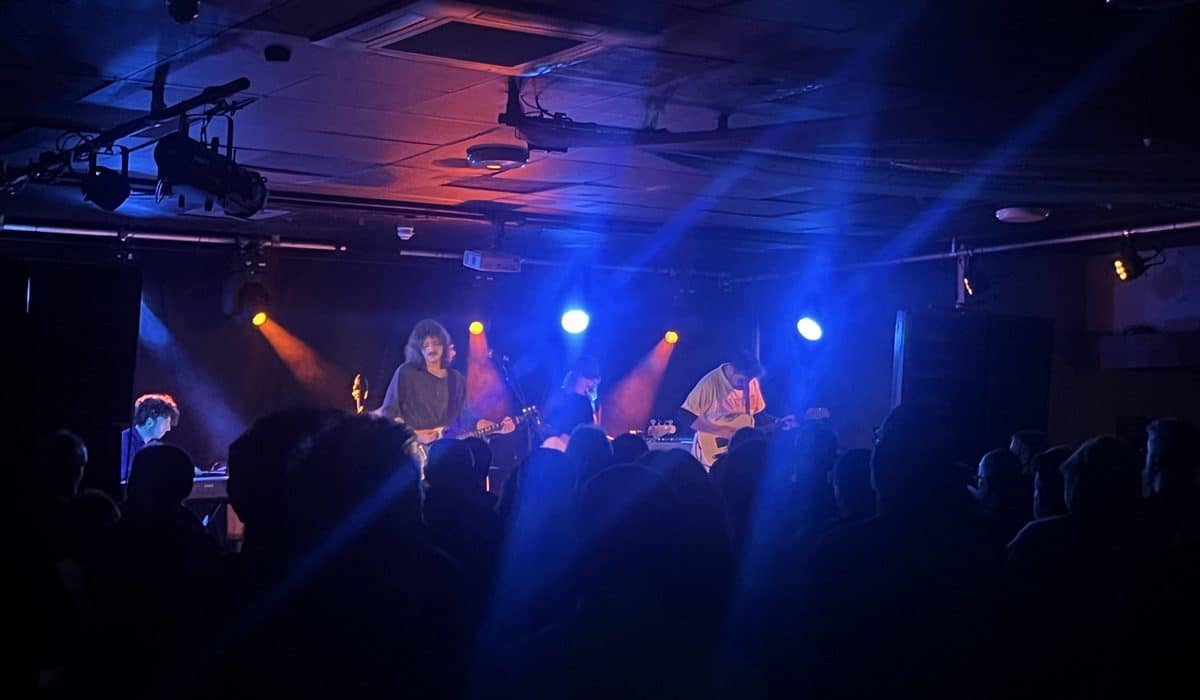 Brown Horse, Live in York: Country Folk Made For a Desire to Run Away From it All – Preferably by Horseback.