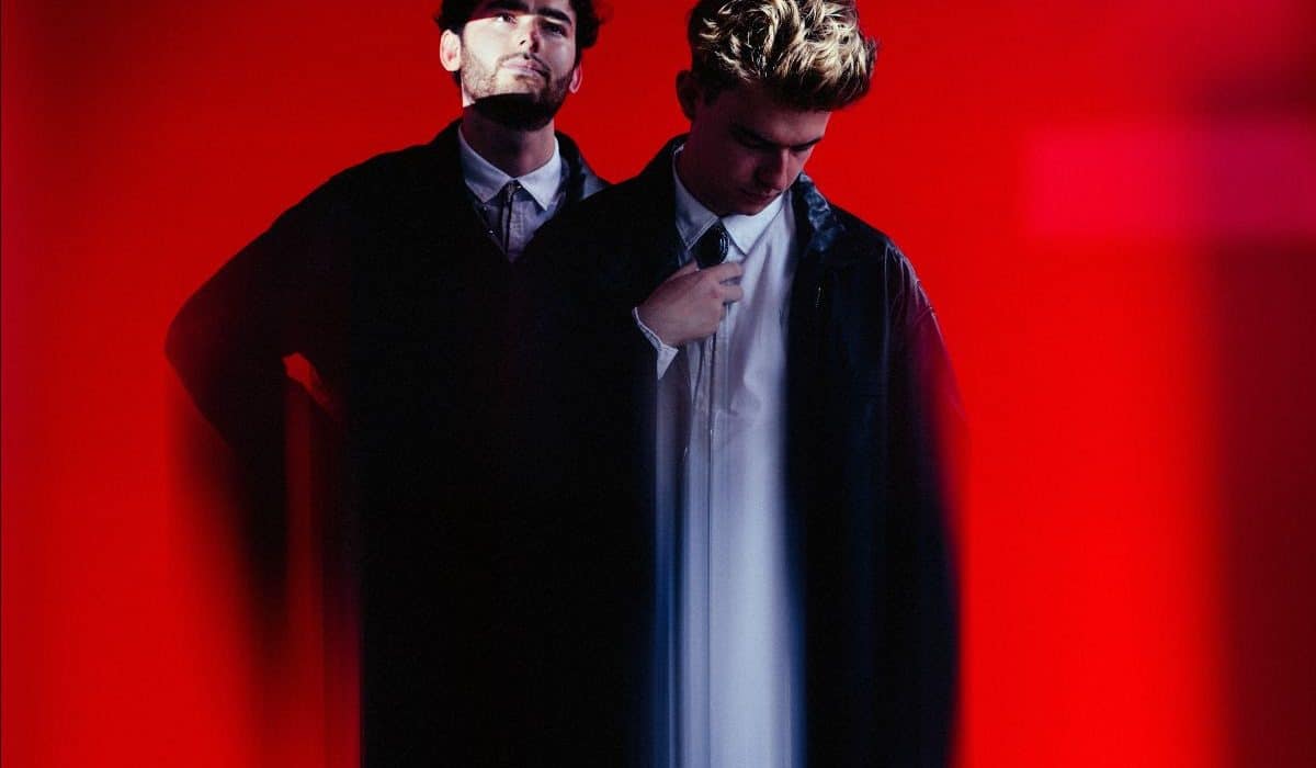 CHALK’s Crystalpunk: Defining a New Genre<div class="album-stars-wrapper"><div class="album-rating-stars" style="display: inline-flex; align-items: center;"><i class="fa fa-star"></i><i class="fa fa-star"></i><i class="fa fa-star"></i><i class="fa fa-star"></i><i class="fa fa-star"></i></div></div>