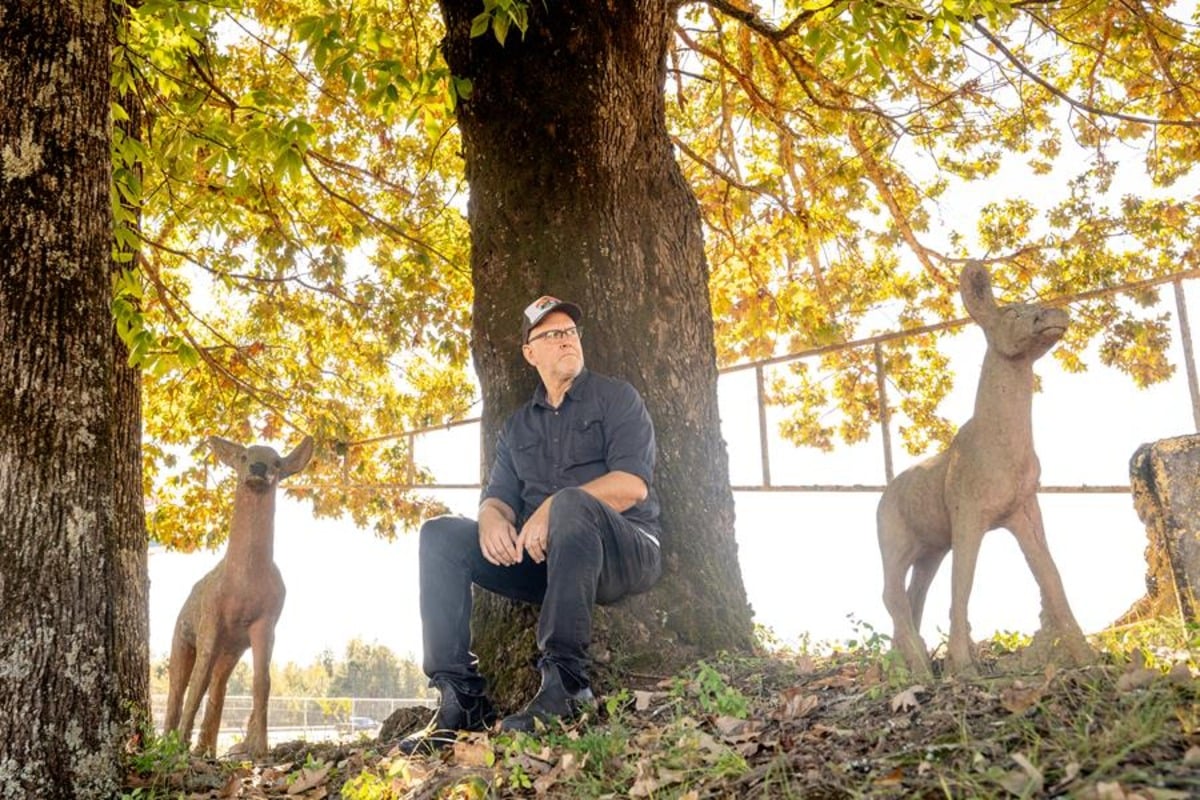 Crooked Fingers Enlists Sharon Van Etten for Electronic Duet "Haunted"