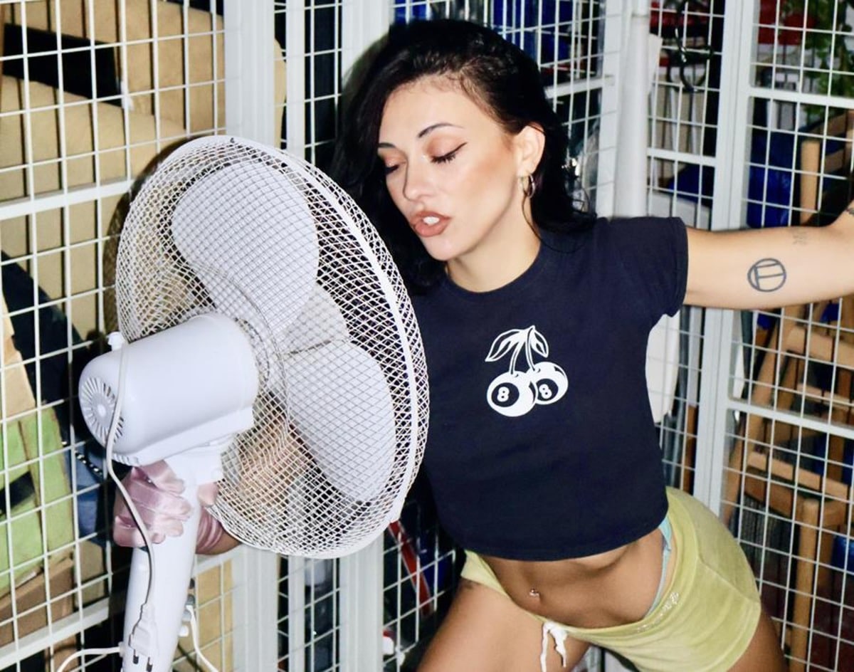 Debbie Sings Announces New EP 'Oh My' and Drops High-Voltage Single "Sucker Punch"