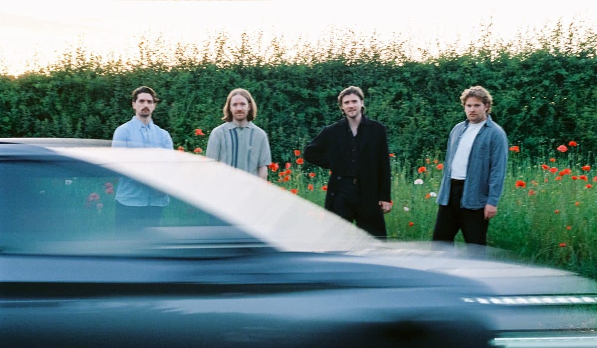Do Nothing Share New Single ‘Act Natural’ Ahead of Second Album ‘Friend World’