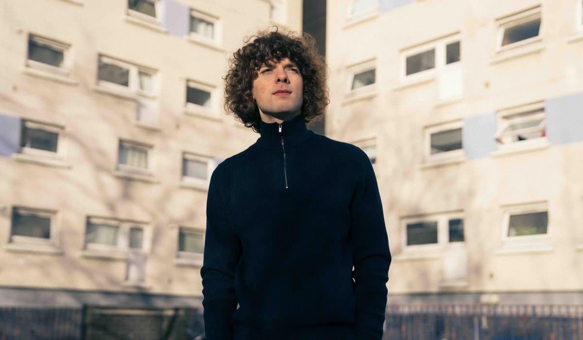 Dylan John Thomas Returns with Sun-Soaked New Anthem “Got You On My Mind”