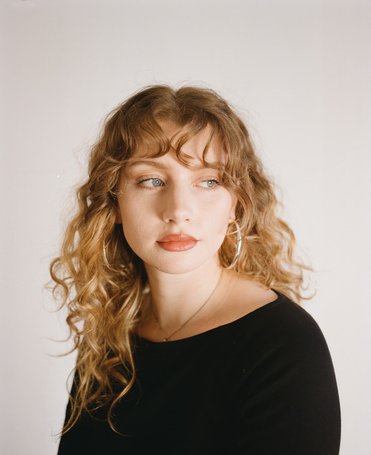 Ellur Shares New Single ‘Dream Of Mine’ Ahead of Debut Album At Home In My Mind