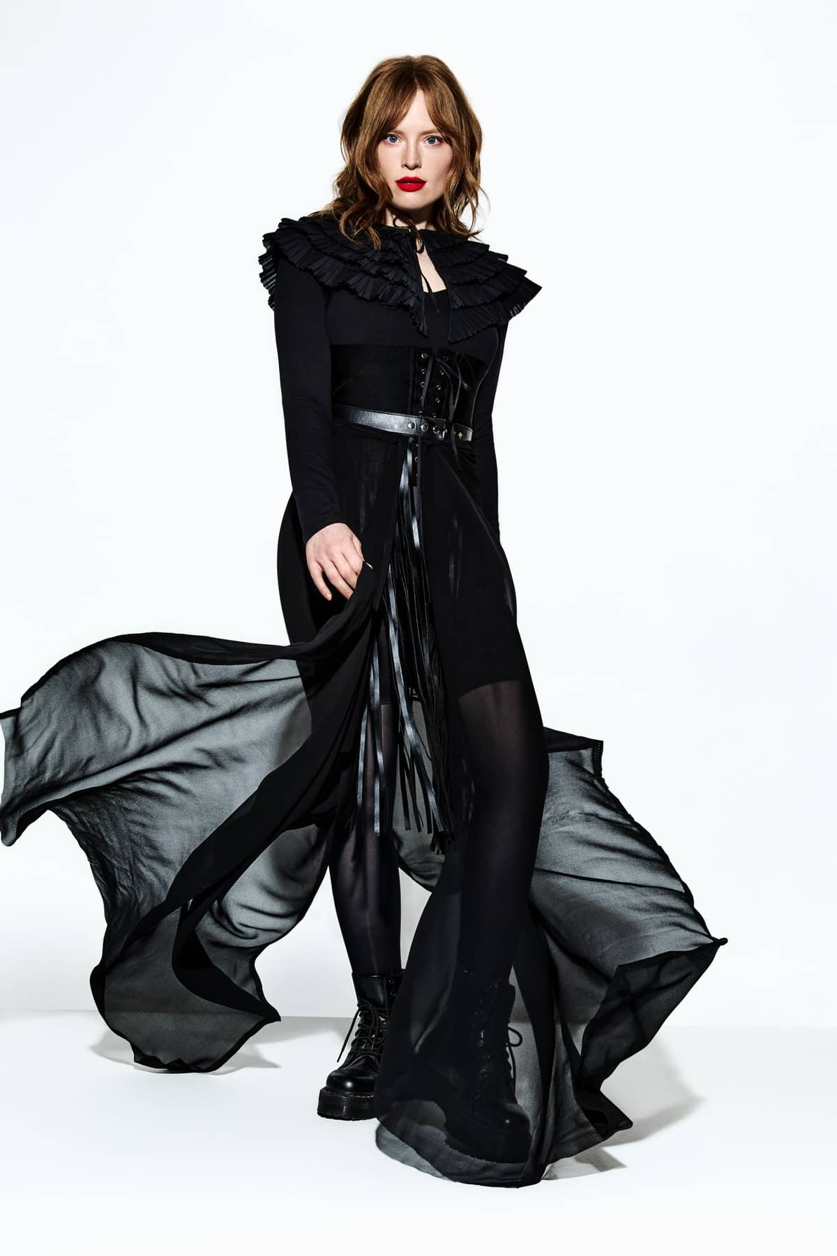 Freya Ridings Returns with Fierce New Single “Wicker Woman”