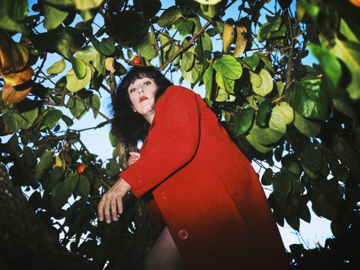 Hannah Lews' Hannah Lew: A Rebel Synth-pop Embrace