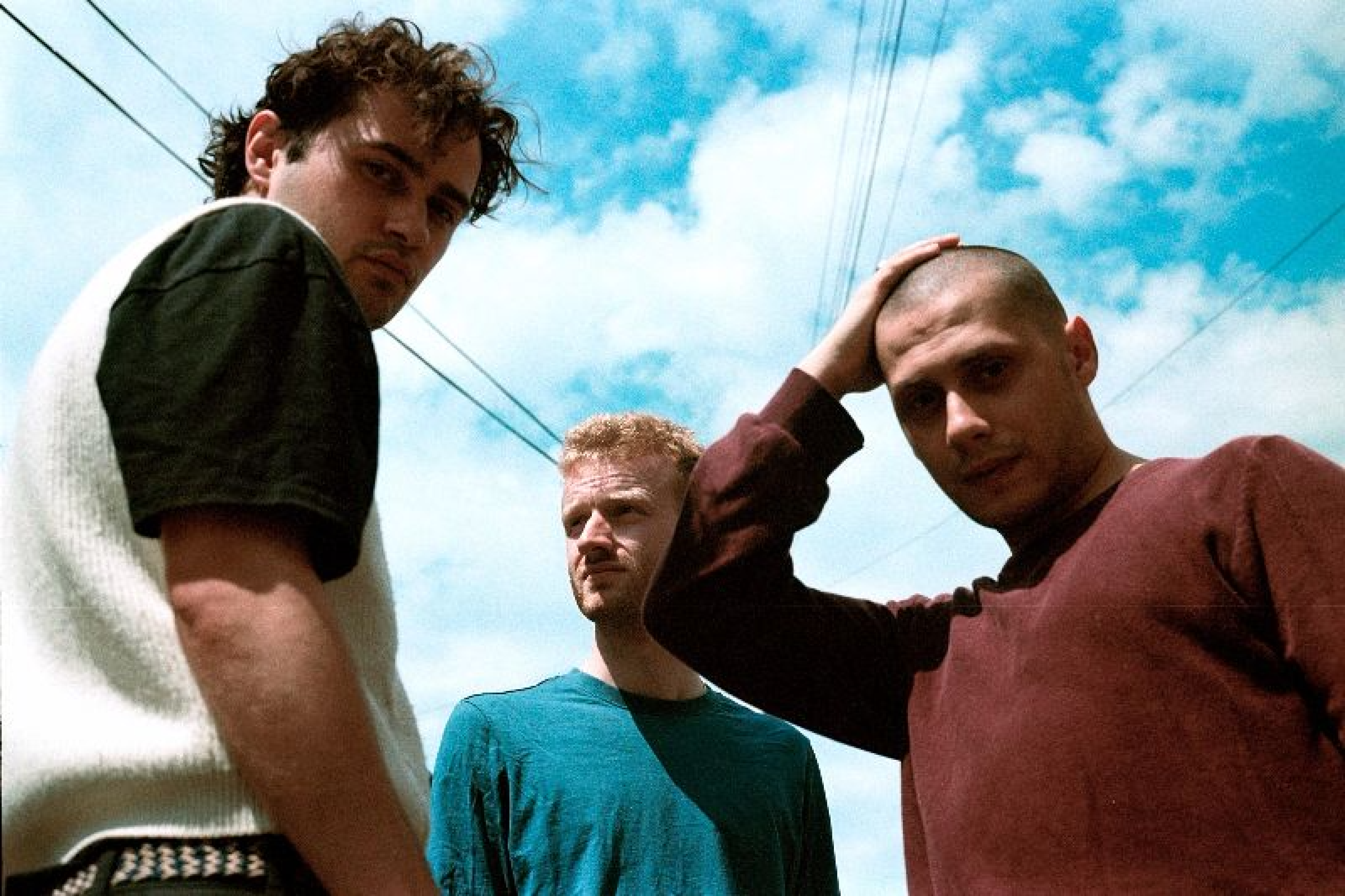 Ebbb Shares New Single ‘Eyes’ and Announces Tour Dates