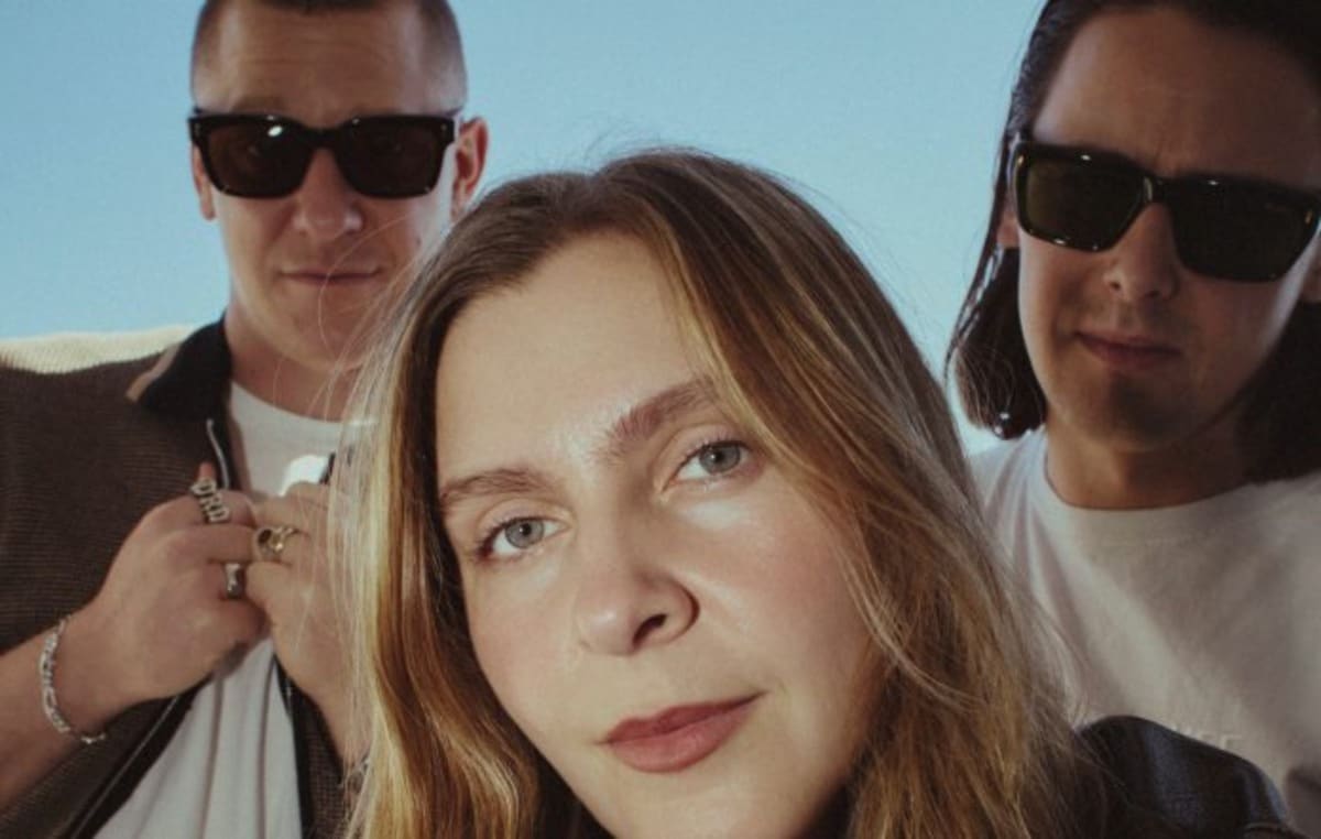 Jungle’s Sunshine: '70s Staple Sounds and an Electronic, Island Vacation Style Invigorate Bittersweet Messaging
