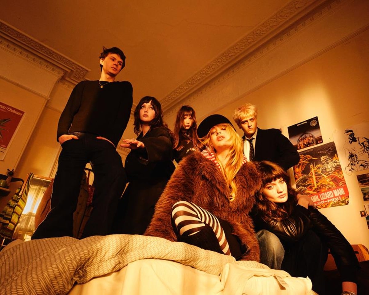 Man/Woman/Chainsaw Announce Debut Album Cannonball and Unleash Pulsing New Single ‘Nosedive’