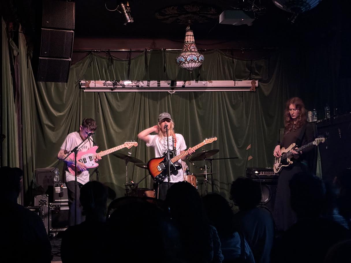 Melanie Baker, Live in Manchester: A Sincere, High-Energy Set.