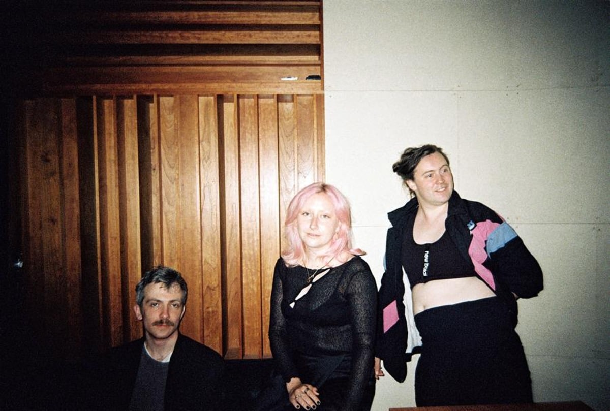 M(h)aol Return With Scathingly Honest New Single ‘Scam Manifesto’