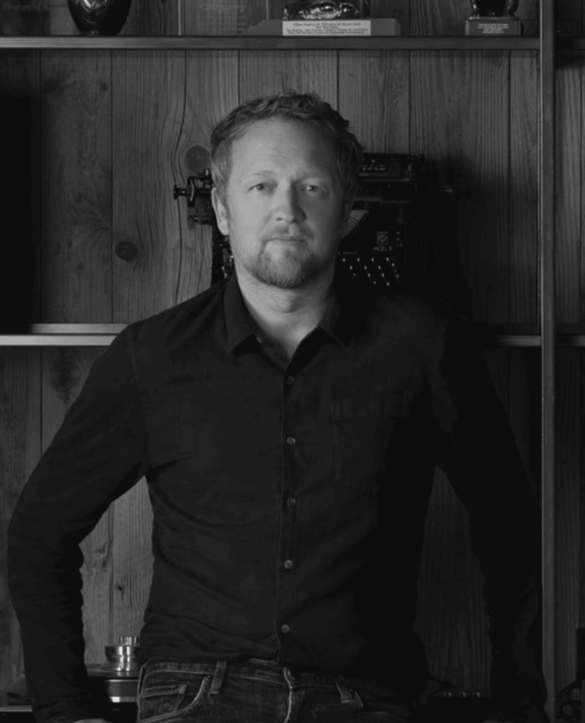 Screenwriter Turned Musician Harry Williams Discusses Nostalgia, Collaboration, and Debut LP ‘Invisible Things’
