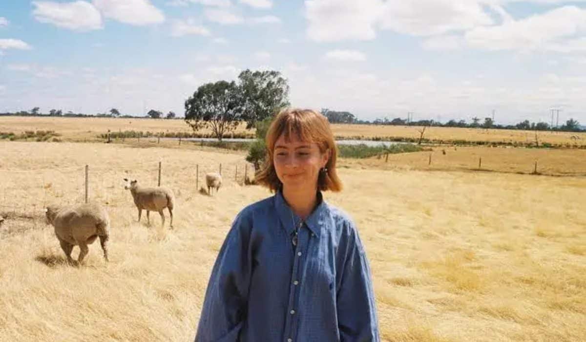 The Art of Becoming: Ullah on Childhood, Perception, and the Weight of Fame