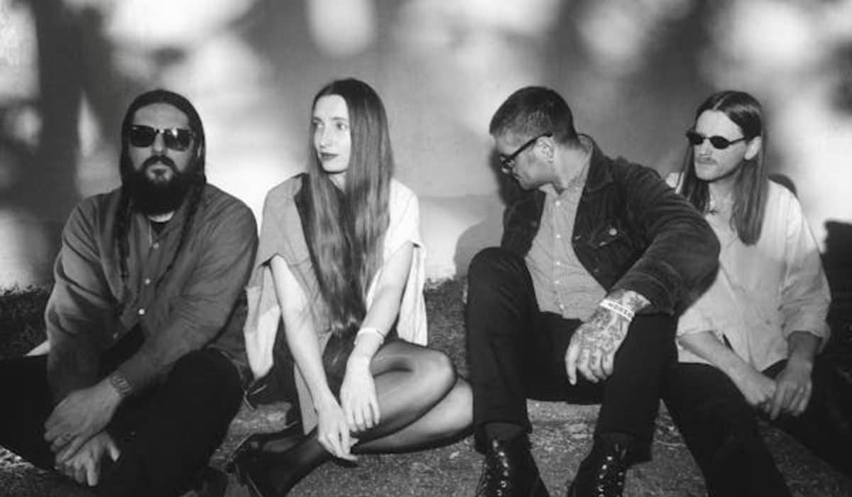 Dry Cleaning Expand ‘Secret Love’ Universe with New Deluxe Edition and Three Unreleased Tracks